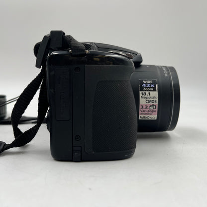 Nikon COOLPIX P520 18.1MP Digital Point And Shoot Camera