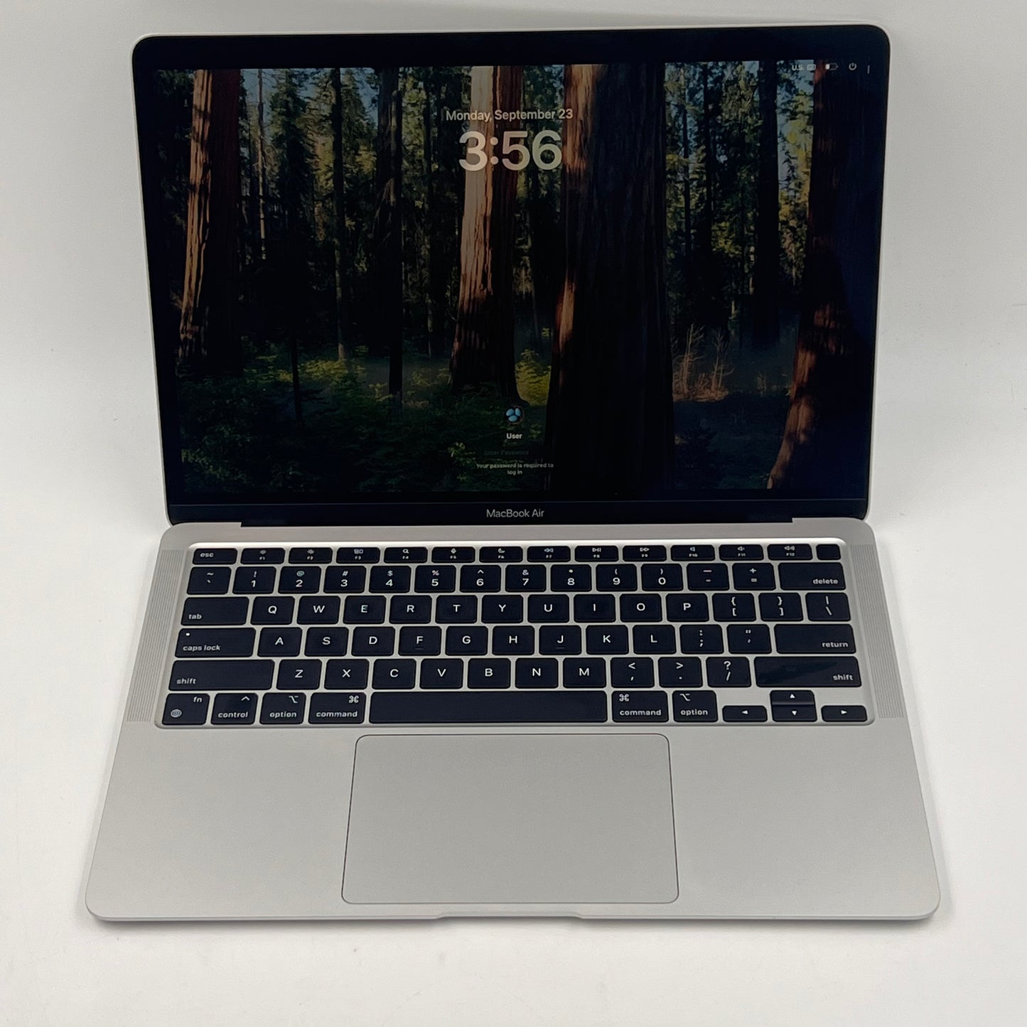 2020 Apple MacBook Air 13.3" M1 3.2GHz 12GB RAM 512GB SSD Silver MGNA3LL/A