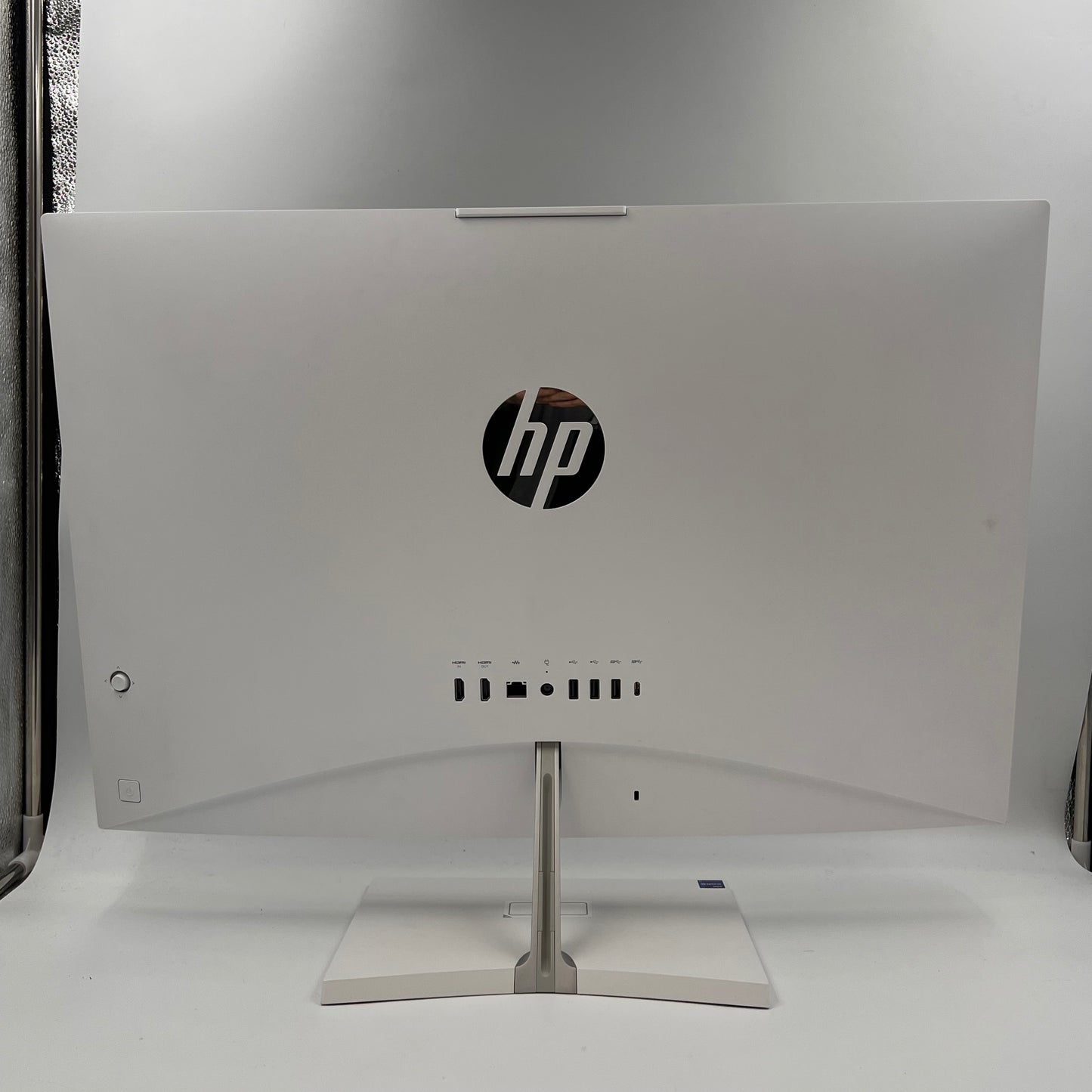 HP Pavilion 27-ca2055t 27" i7-13700T 1.40GHz 16GB RAM