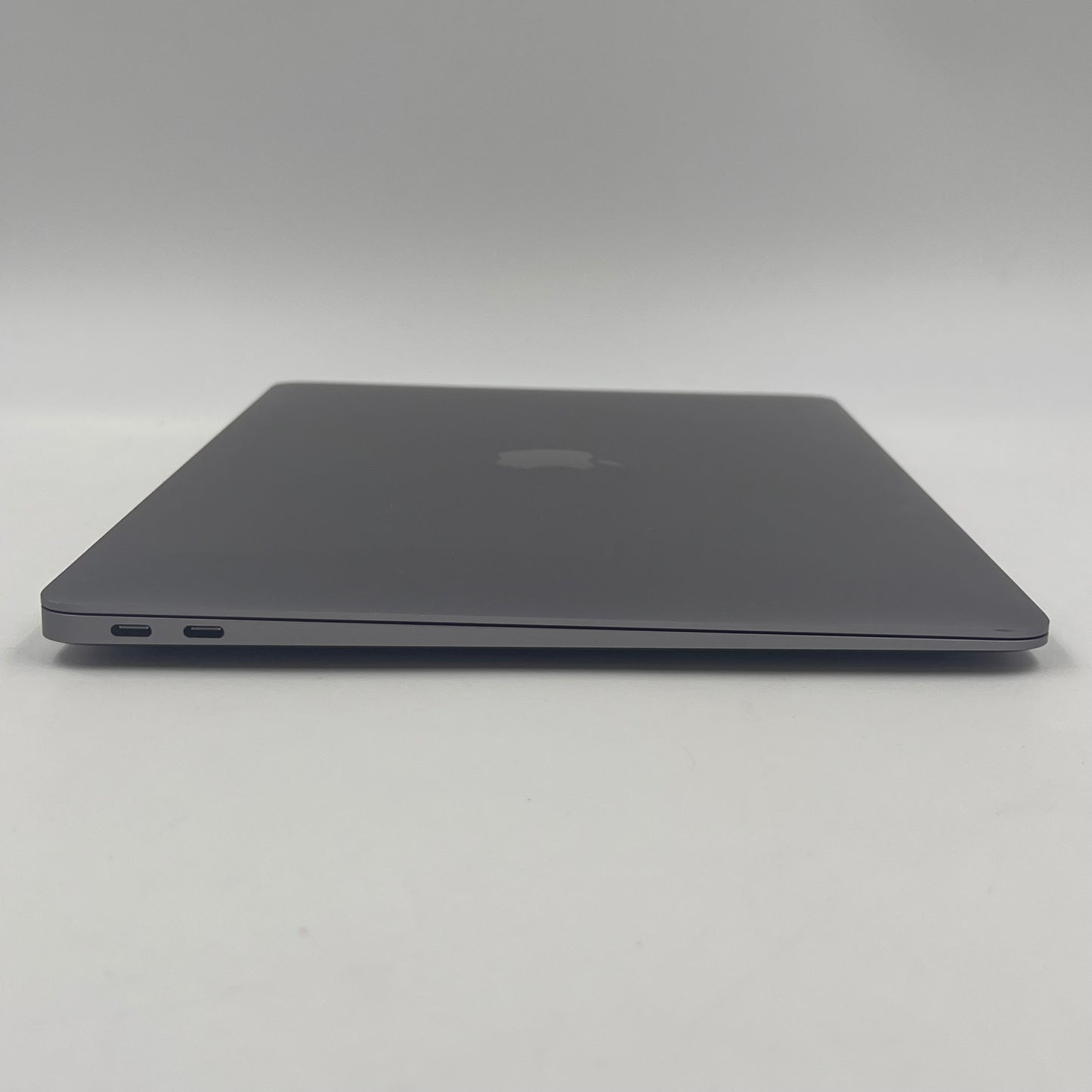 2020 Apple MacBook Air 13.3" M1 3.2GHz 8GB RAM 256GB SSD Space Gray A2337