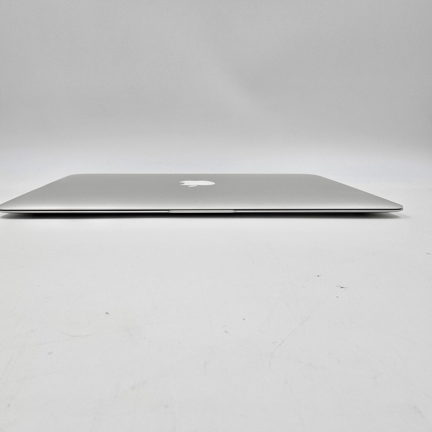 2017 Apple MacBook Air 13.3" i5 1.8GHz 8GB RAM 128GB SSD Silver A1466